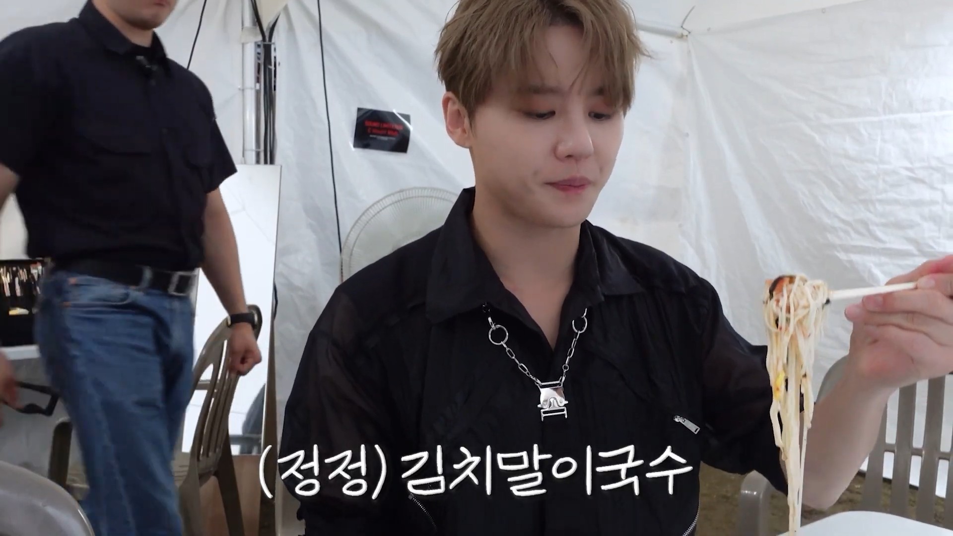 XIA l Behind the Scenes Seoul Park Music Festival18.jpg