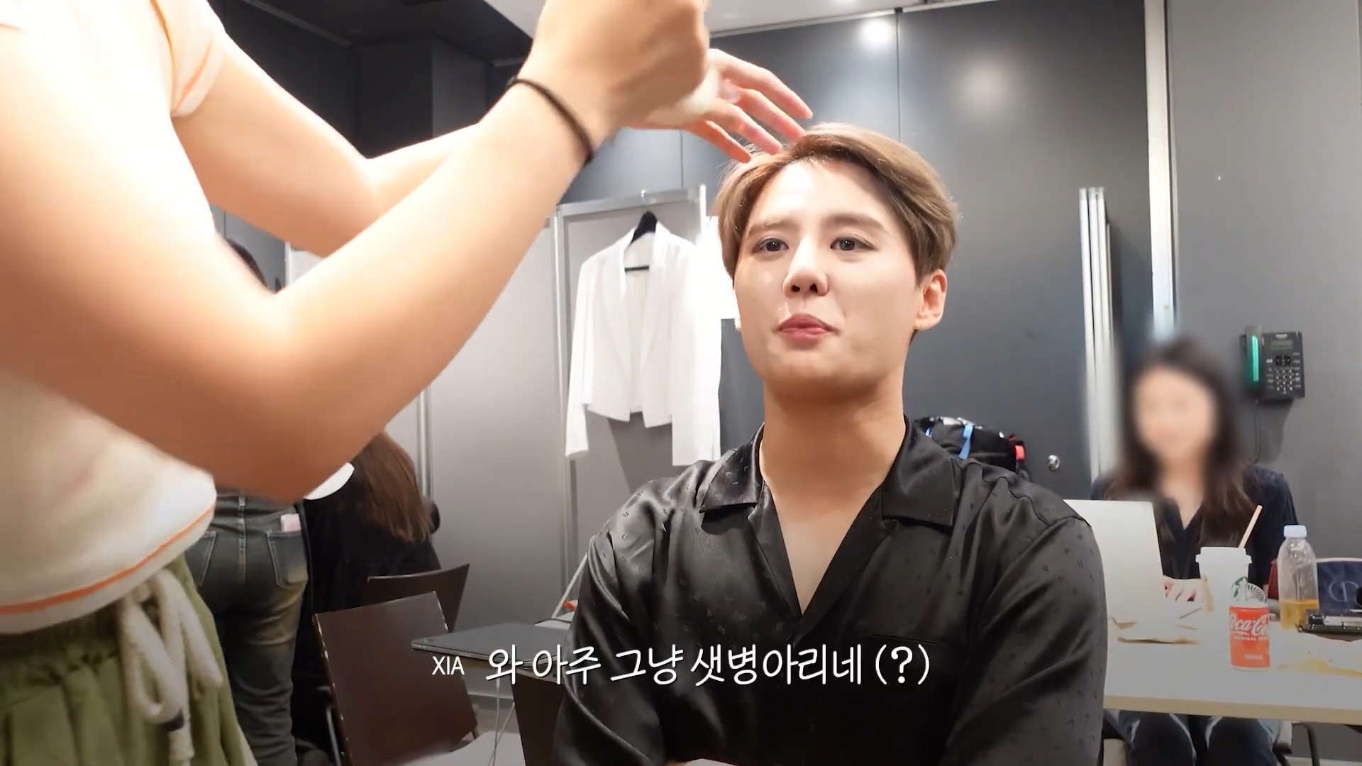 XIA l Behind the Scenes ENA K POP UP CHART SHOW & dingo music concert4.jpg