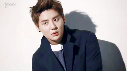 [Marie-Claire-Korea]-ONE-AND-ONLY-with-Kim-Jun-Su.mp4_20130628_193334.jpg