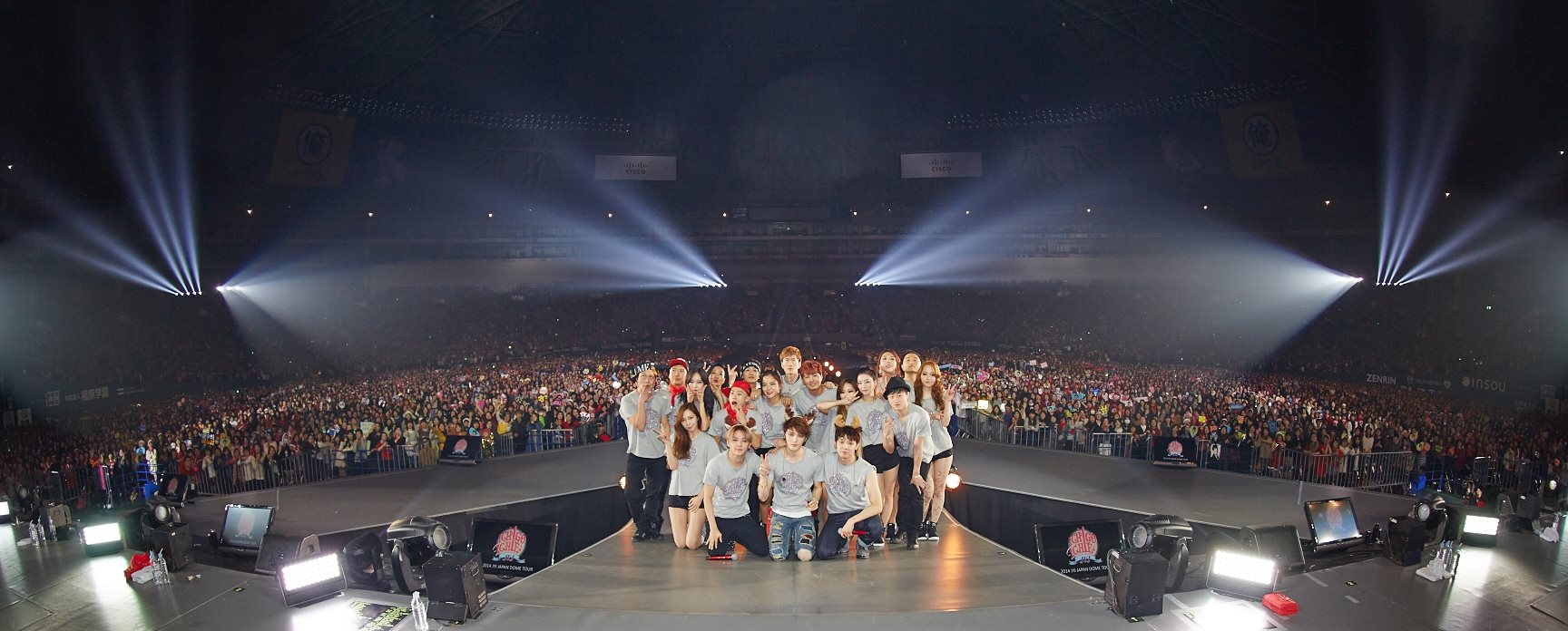 2014 JYJ Japan Dome Tour 단체사진