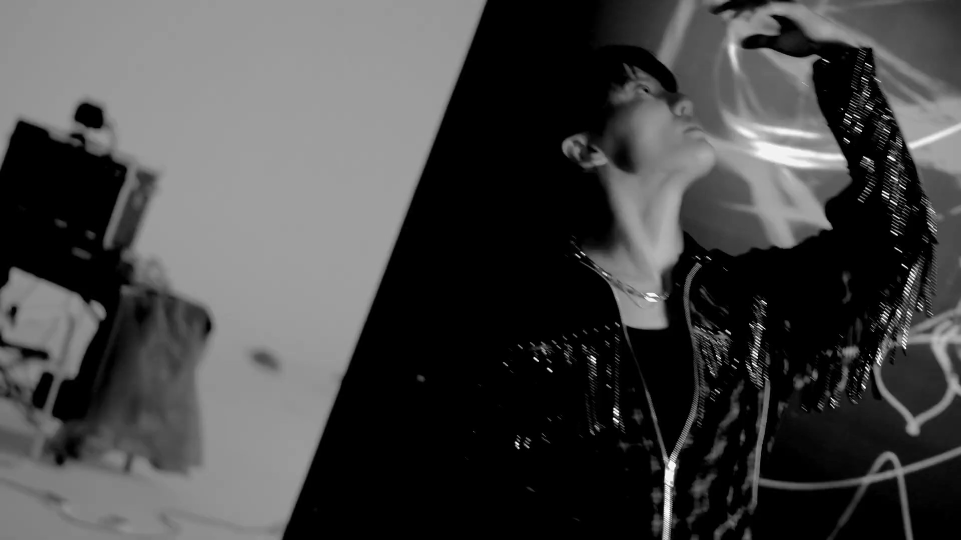 KIMJUNSU(XIA) MEDIA EXHIBITION – COMING SOON !4.jpg