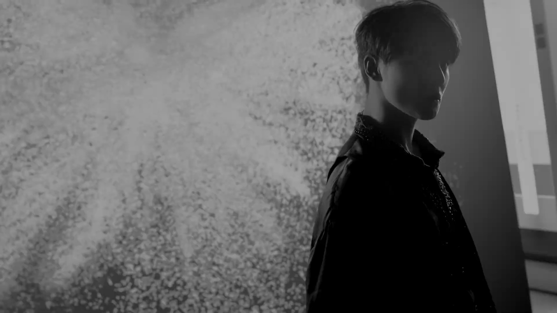 KIMJUNSU(XIA) MEDIA EXHIBITION – COMING SOON !6.jpg