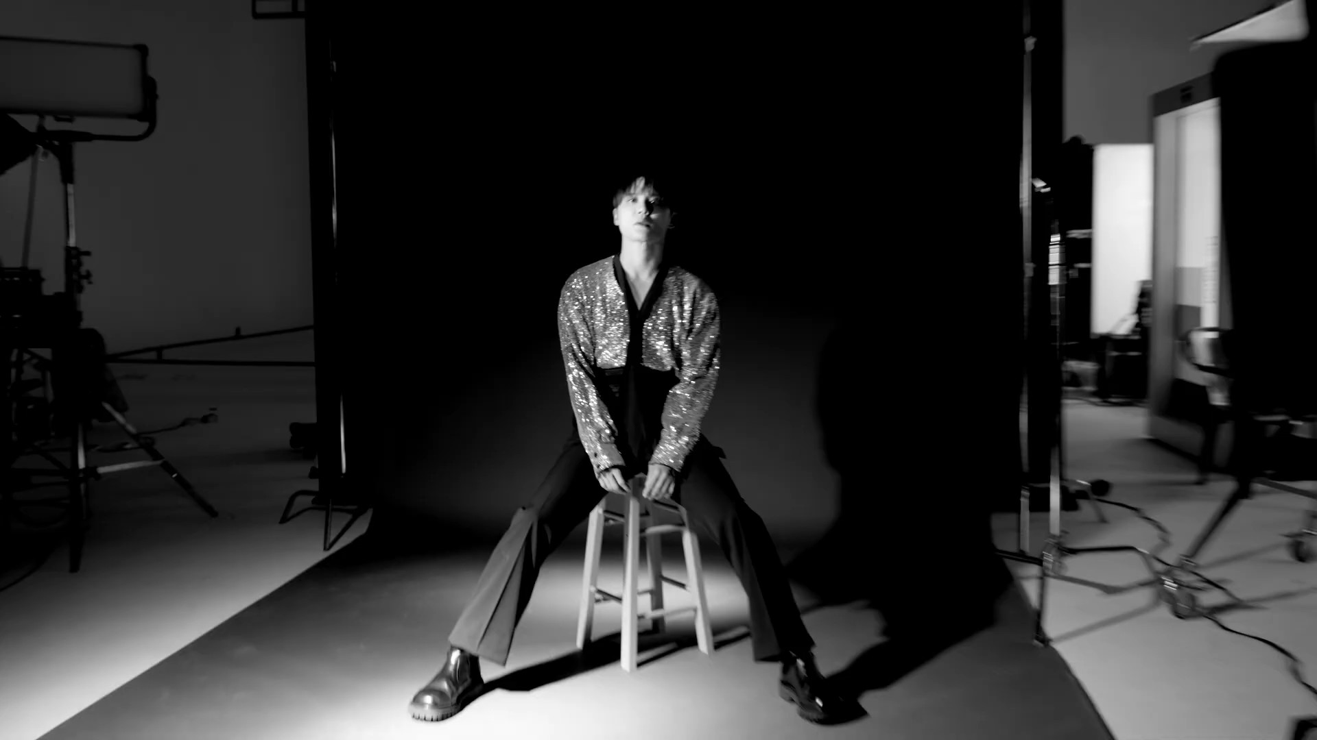 KIMJUNSU(XIA) MEDIA EXHIBITION – COMING SOON !8.jpg