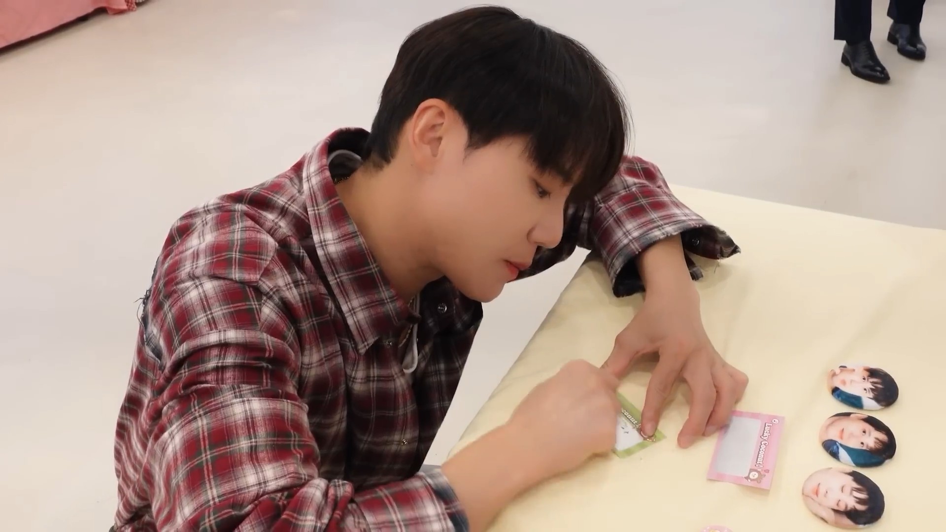 XIA l Behind the Scenes Junsu',s Azit30.jpg