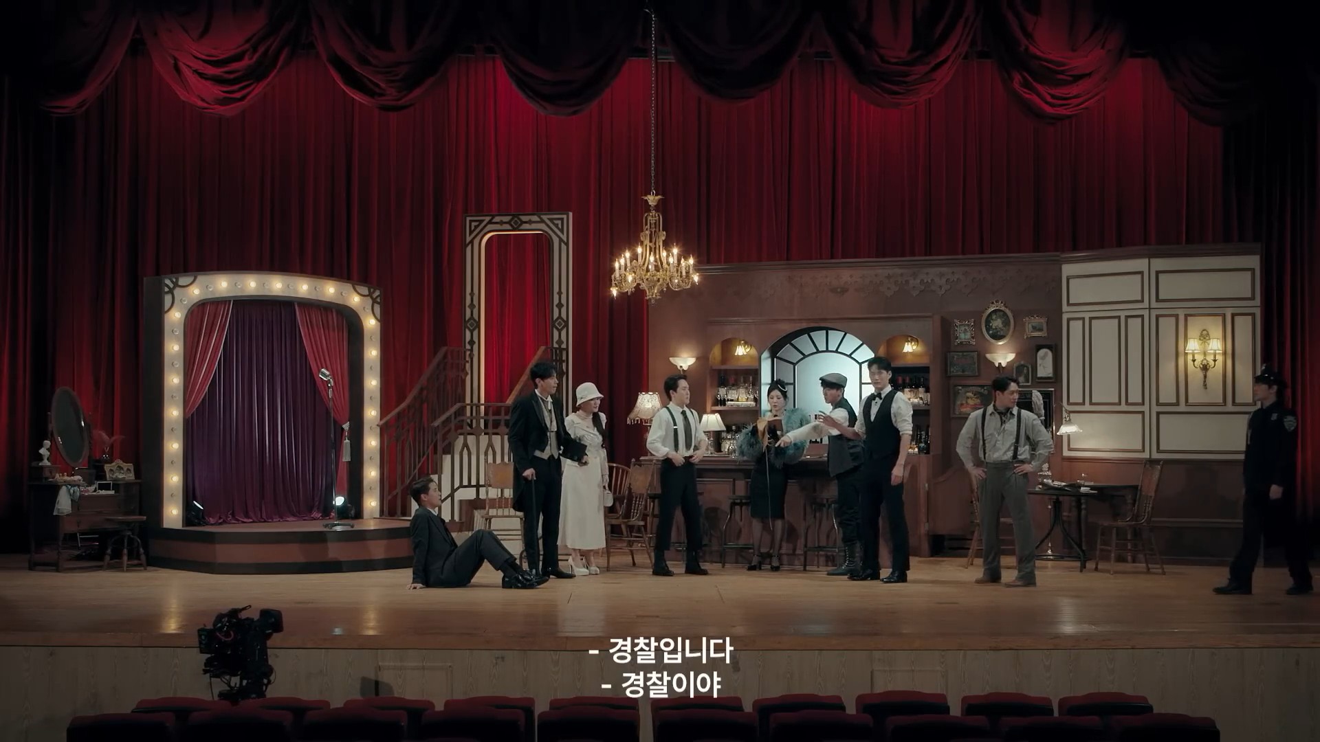 [인터미션3] EP.02 드디어 밝혀지는 그날의 진실(EN JP) ROXIE HART32.jpg