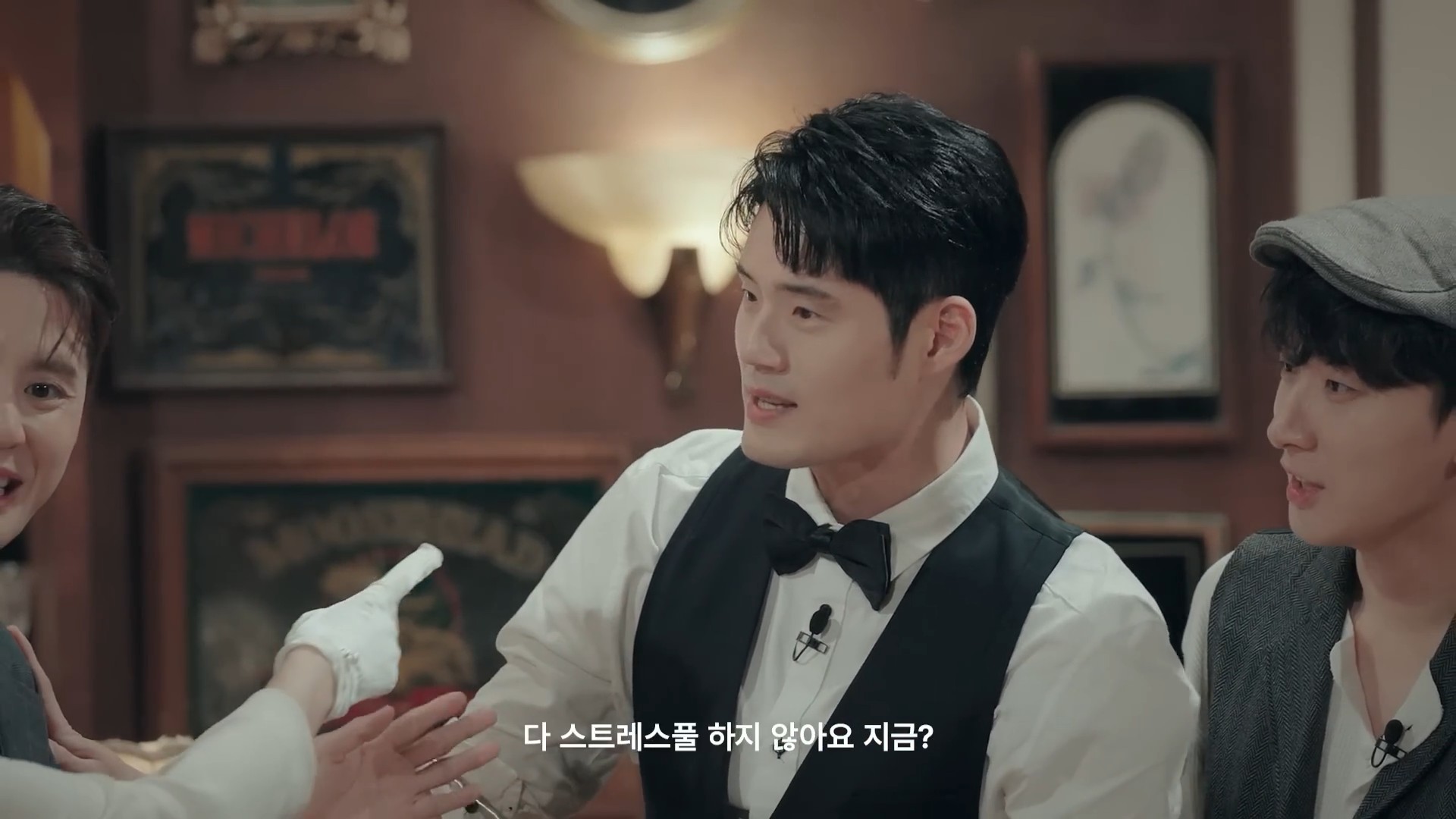 [인터미션3] EP.02 드디어 밝혀지는 그날의 진실(EN JP) ROXIE HART30.jpg