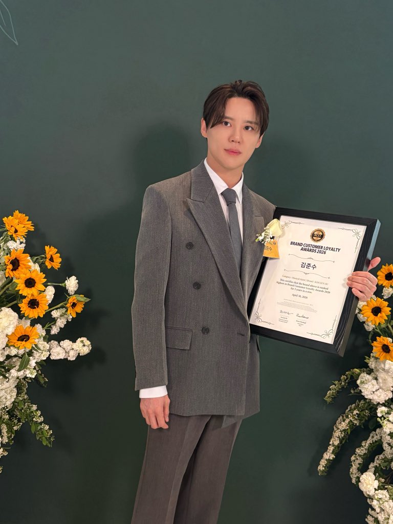 260430_Junsu_PALMTREE_01.jpg
