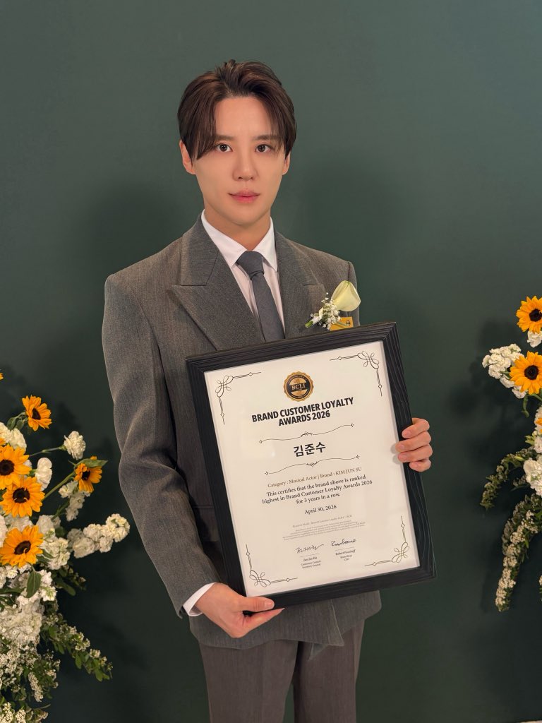 260430_Junsu_PALMTREE_02.jpg