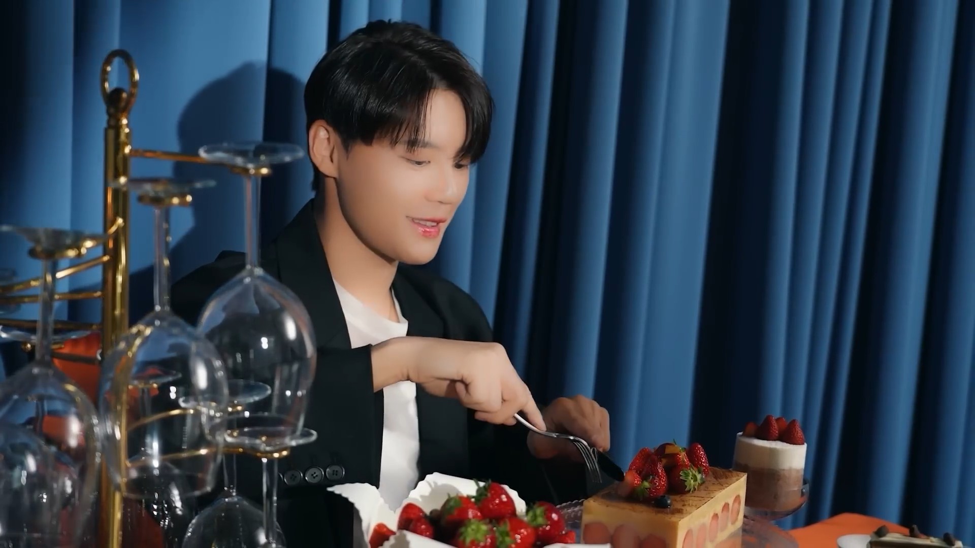 Poster Shoot Sketch15.jpg