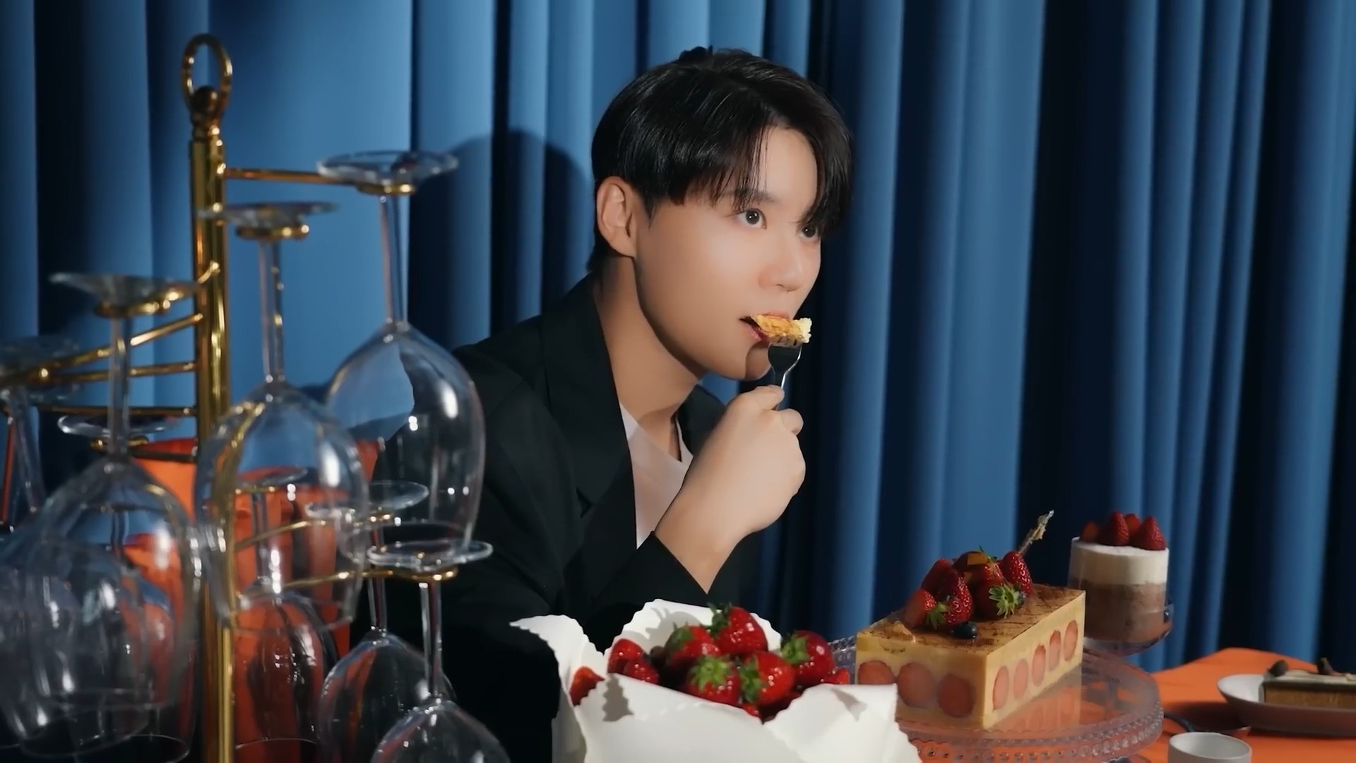 Poster Shoot Sketch17.jpg