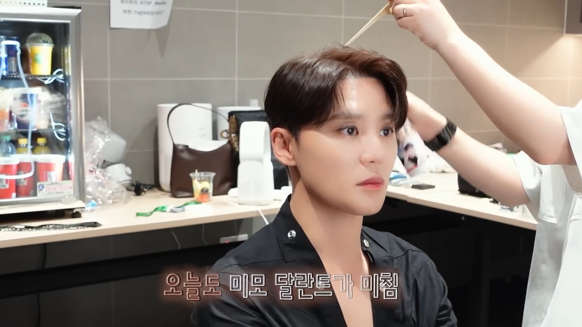 XIA l Behind the Scenes 2025 JUST US Hongkong43.jpg