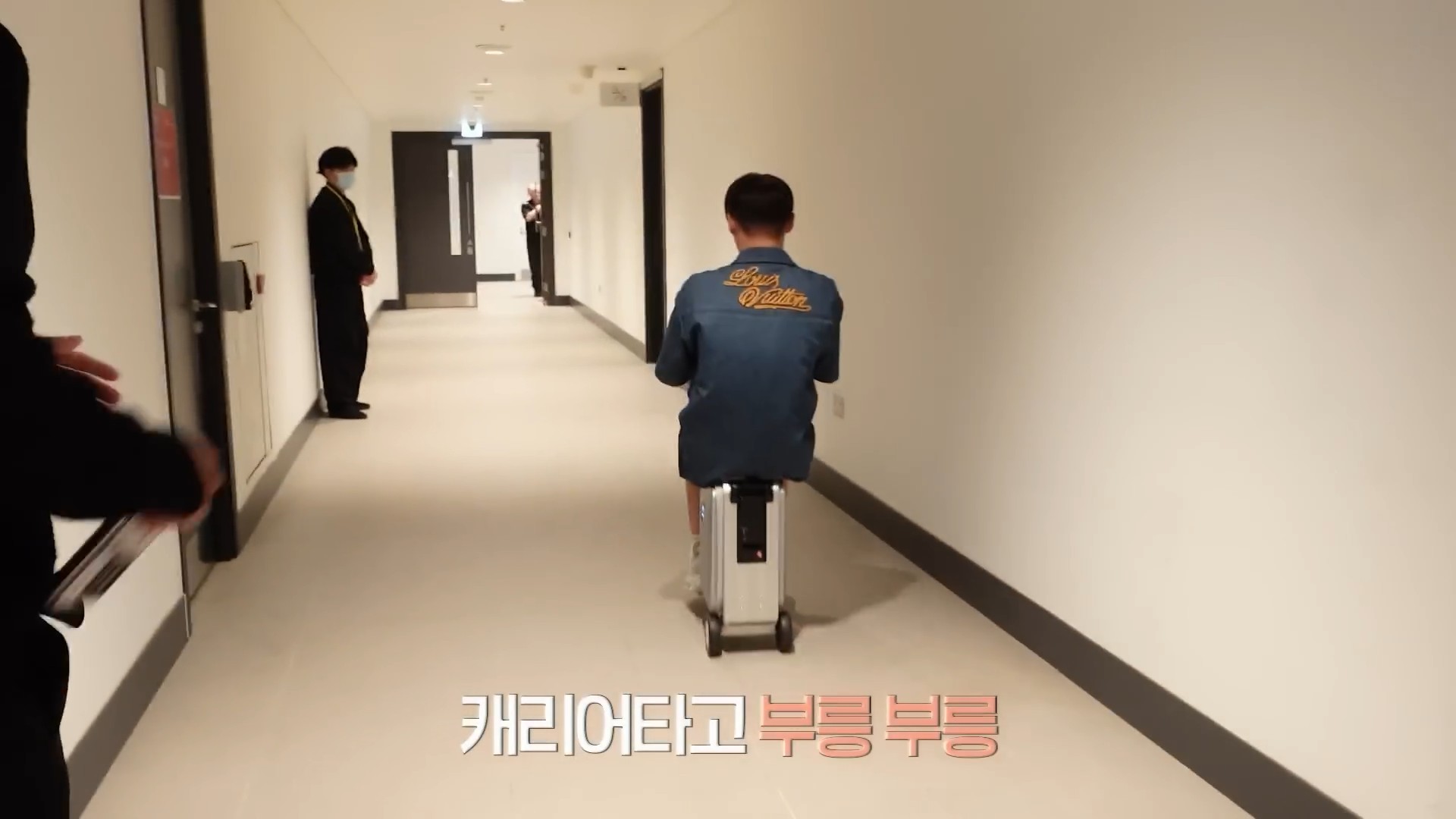 XIA l Behind the Scenes 2025 JUST US Hongkong37.jpg