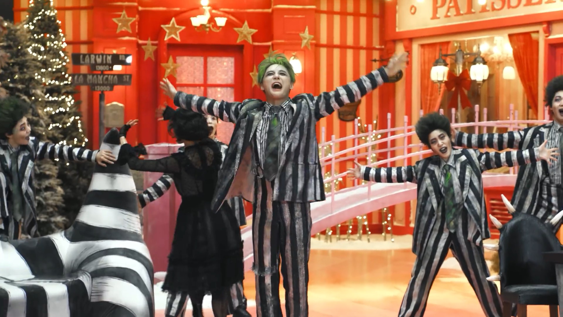 [#뮤지컬비틀쥬스] That Beautiful Sound 퍼포먼스 영상 공개12.jpg