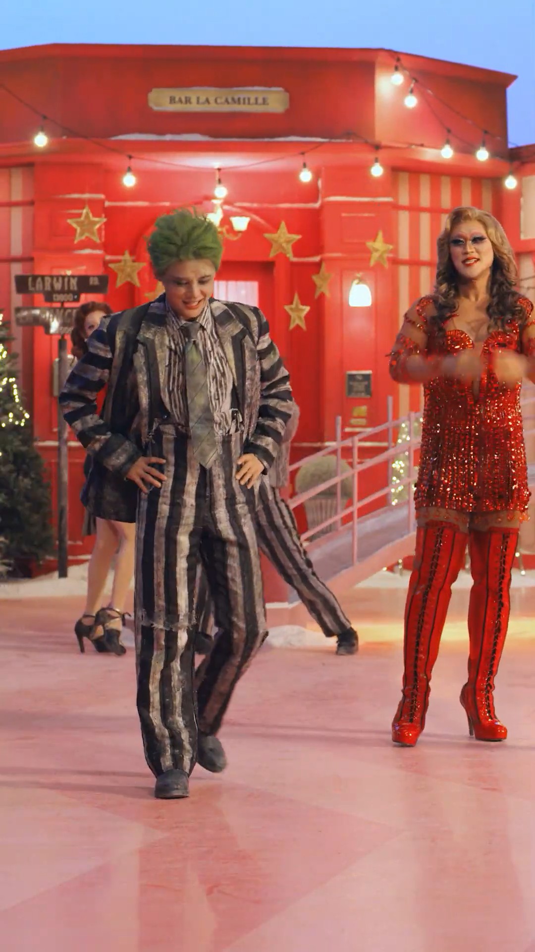 2025 뉴 산타 현장 직캠 대공개.jpg