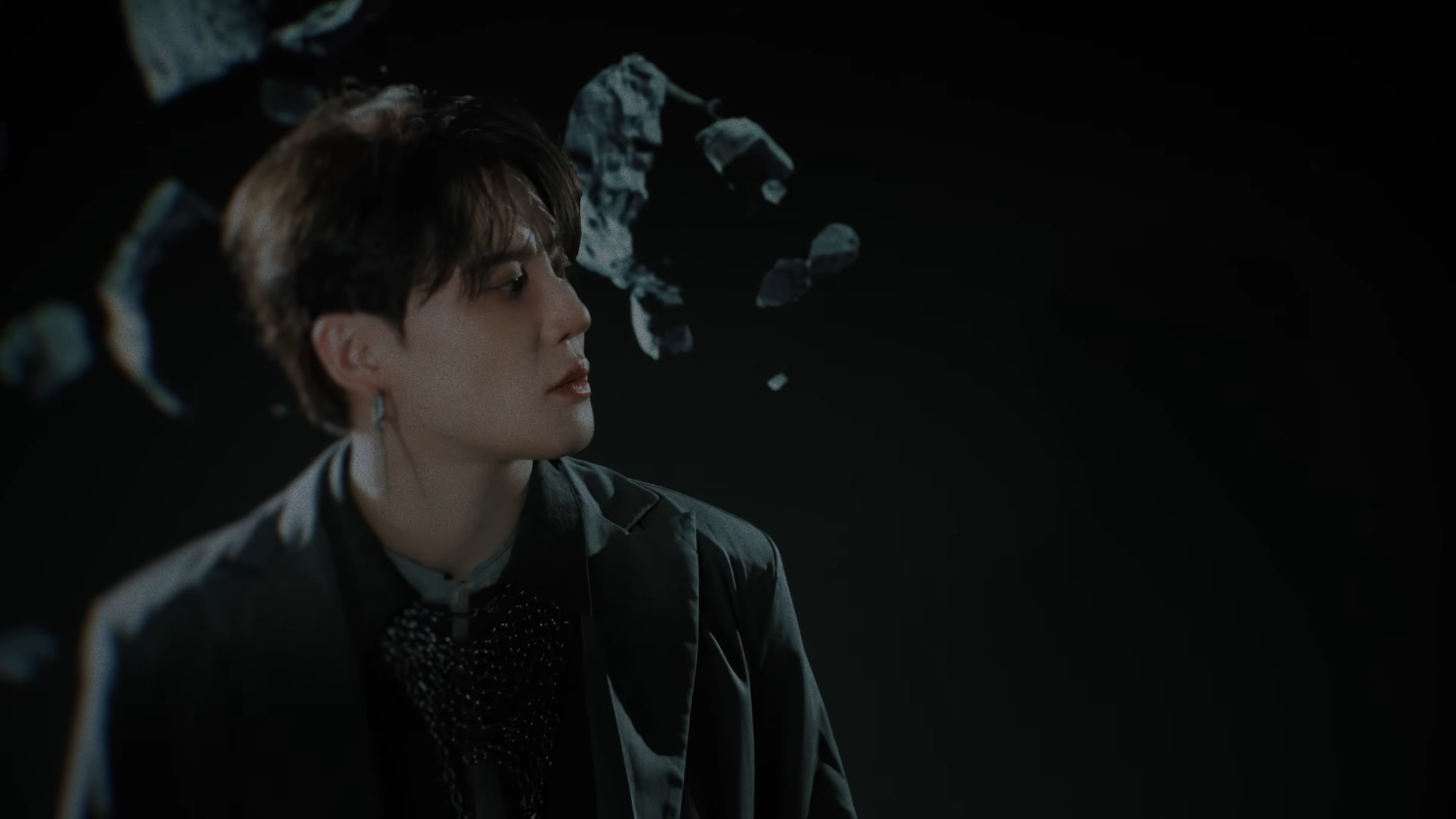 김준수(XIA) ',GRAVITY', CONCEPT FILM #1 Cosmic5.jpg