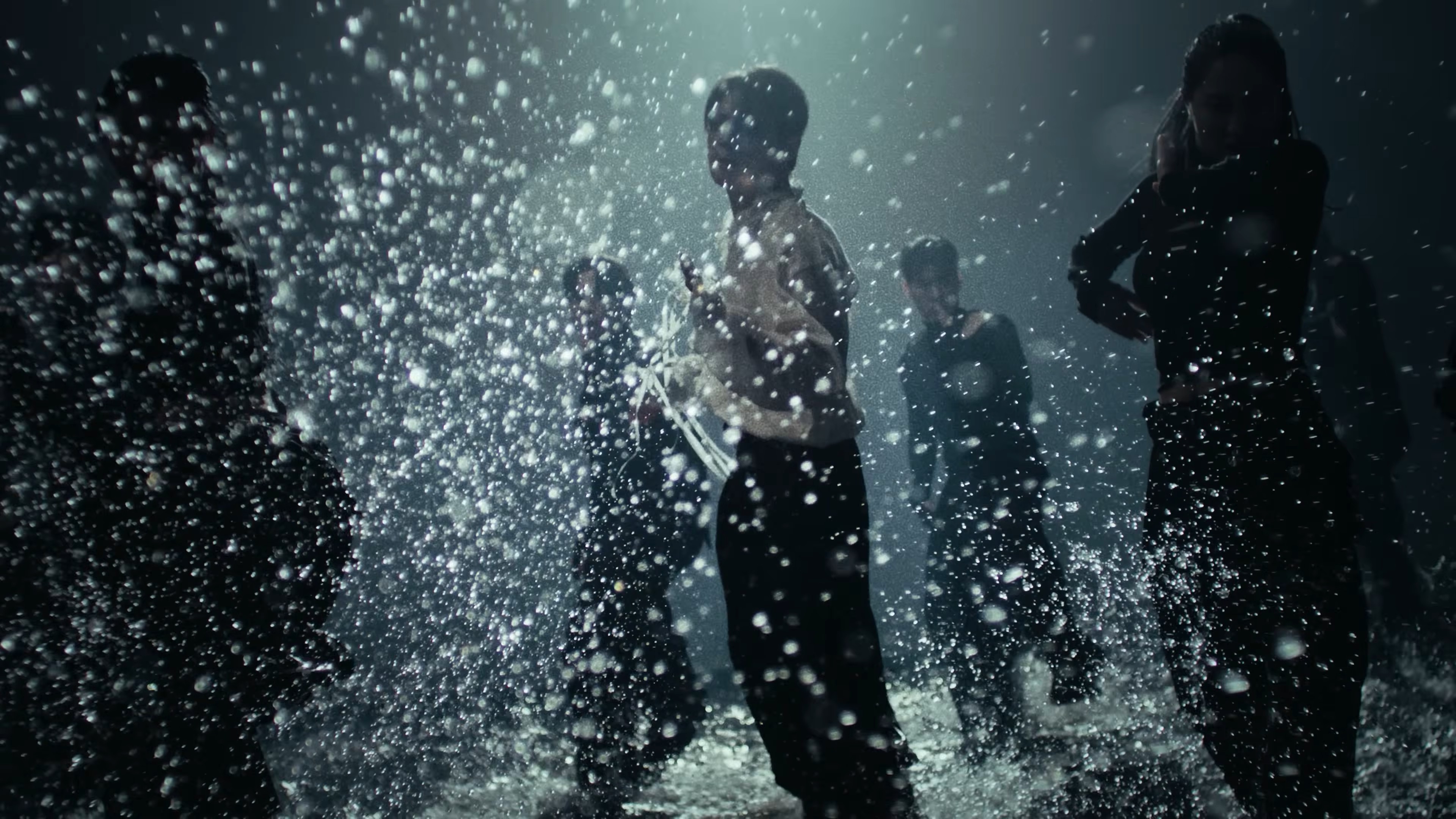 김준수(XIA) ‘GRAVITY’ MV Teaser 26.jpg
