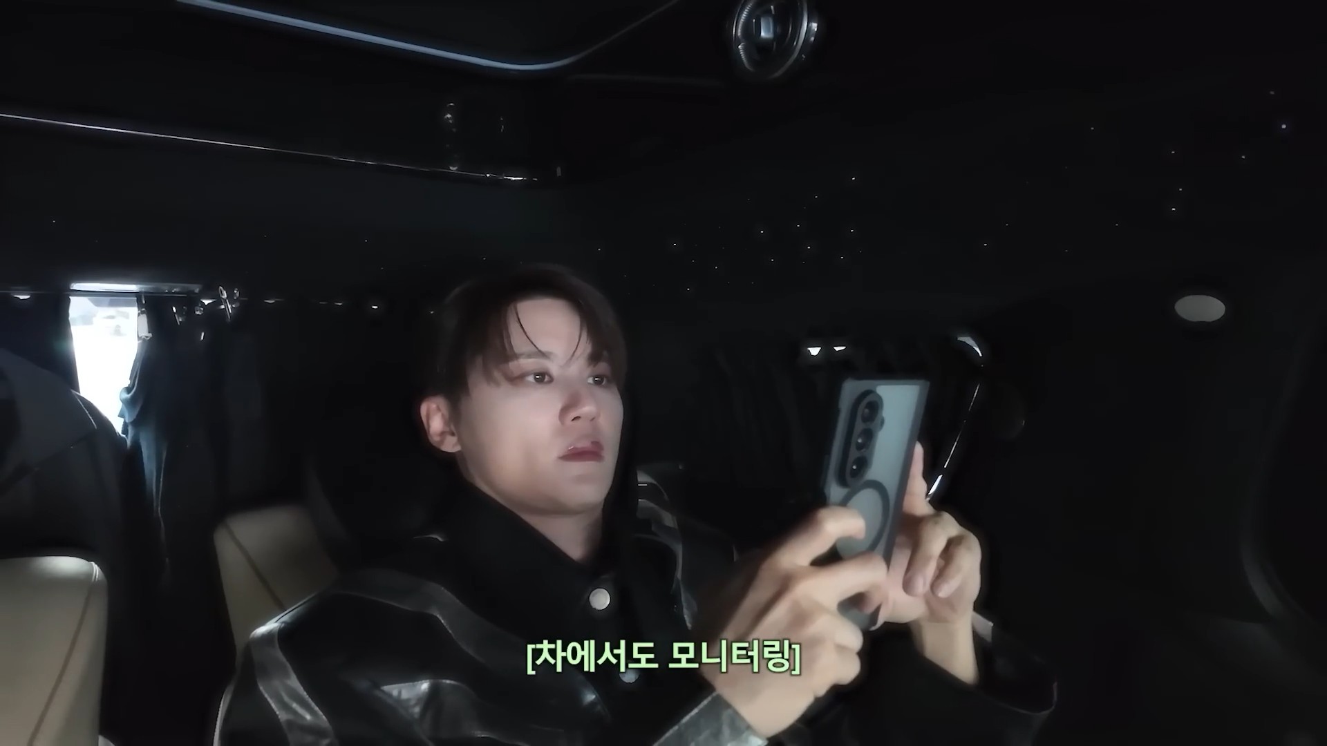 Welcome to my GRAVITY I 김준수 vlog17.jpg