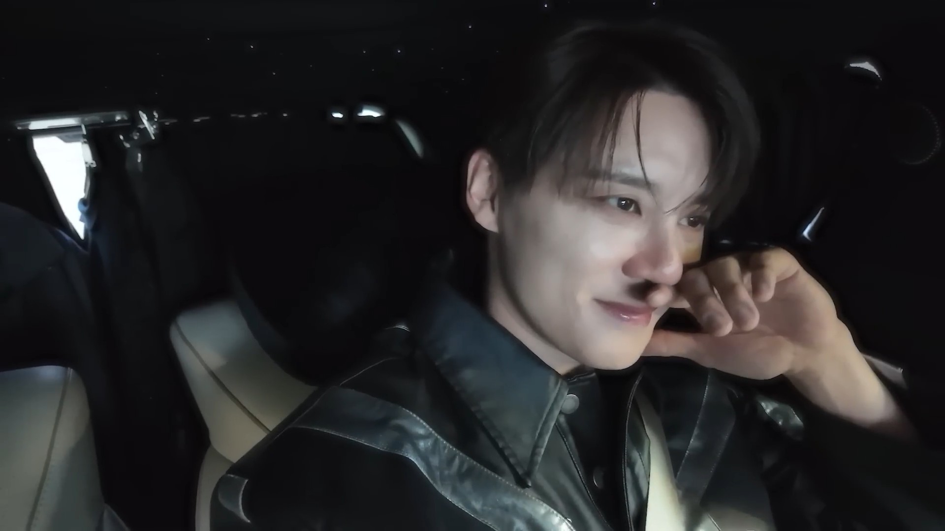 Welcome to my GRAVITY I 김준수 vlog18.jpg