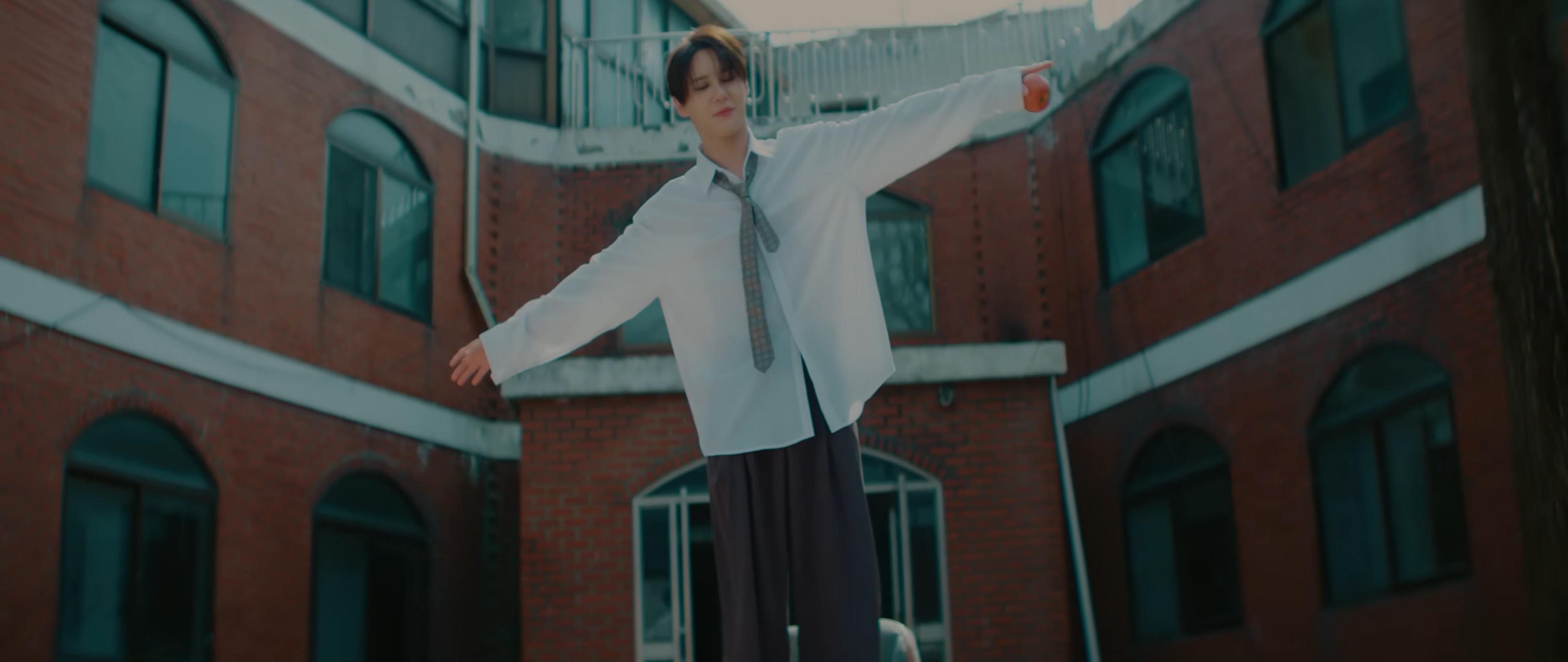 김준수(XIA) 5th Full Album ',GRAVITY', PROLOGUE FILM.jpg