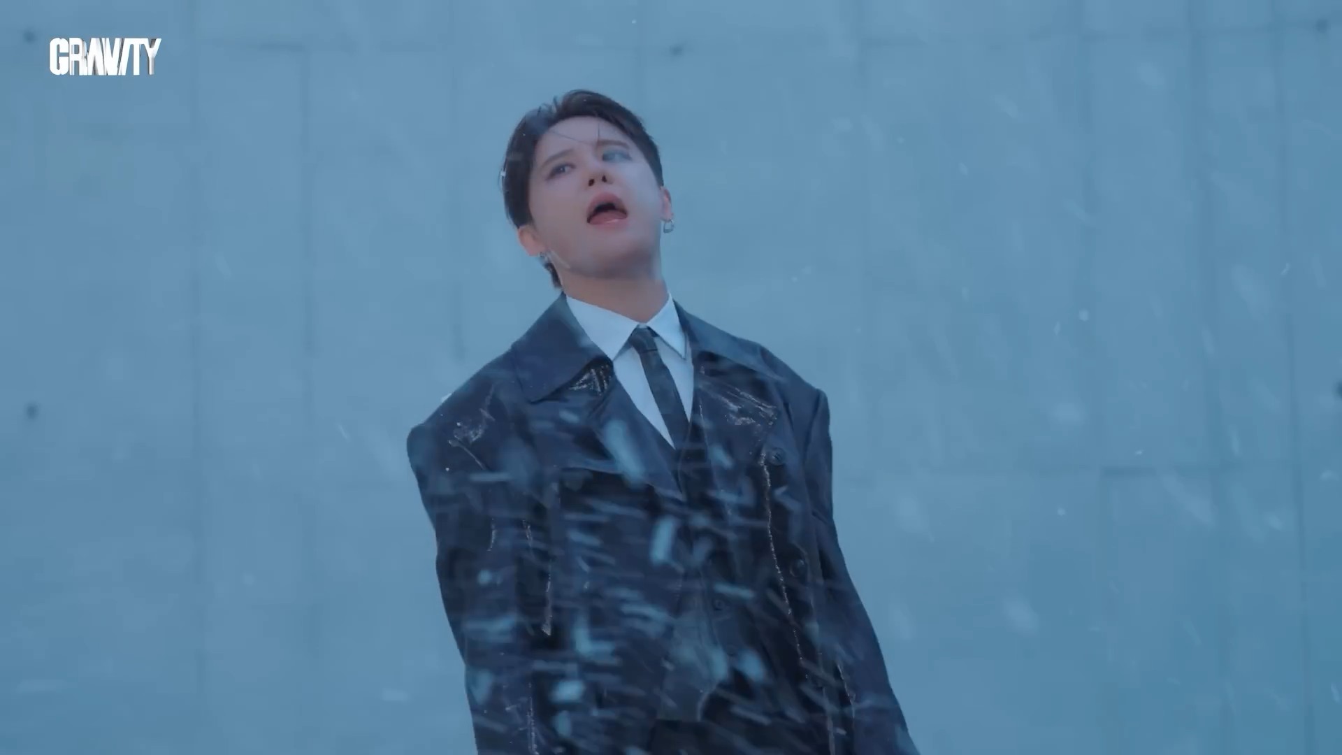 김준수(XIA) ',GRAVITY', I MV Behind8.jpg